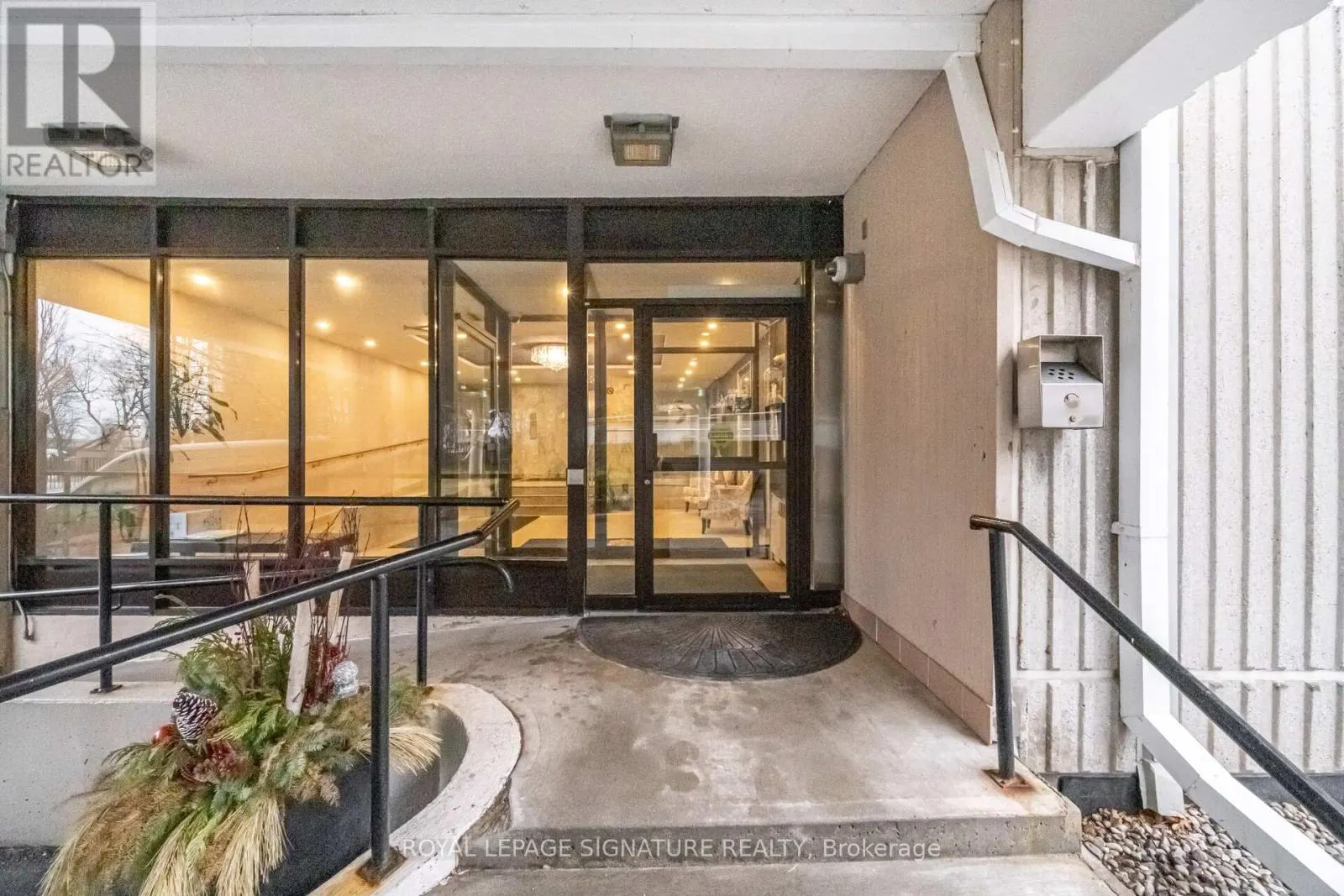 1203 - 2263 MARINE DRIVE