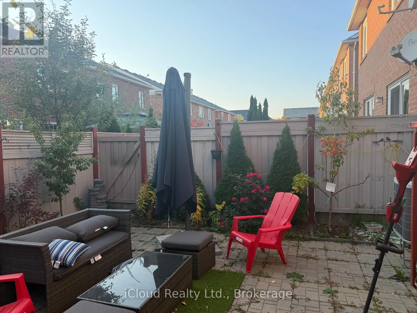 936 HASSELFELDT HEIGHTS