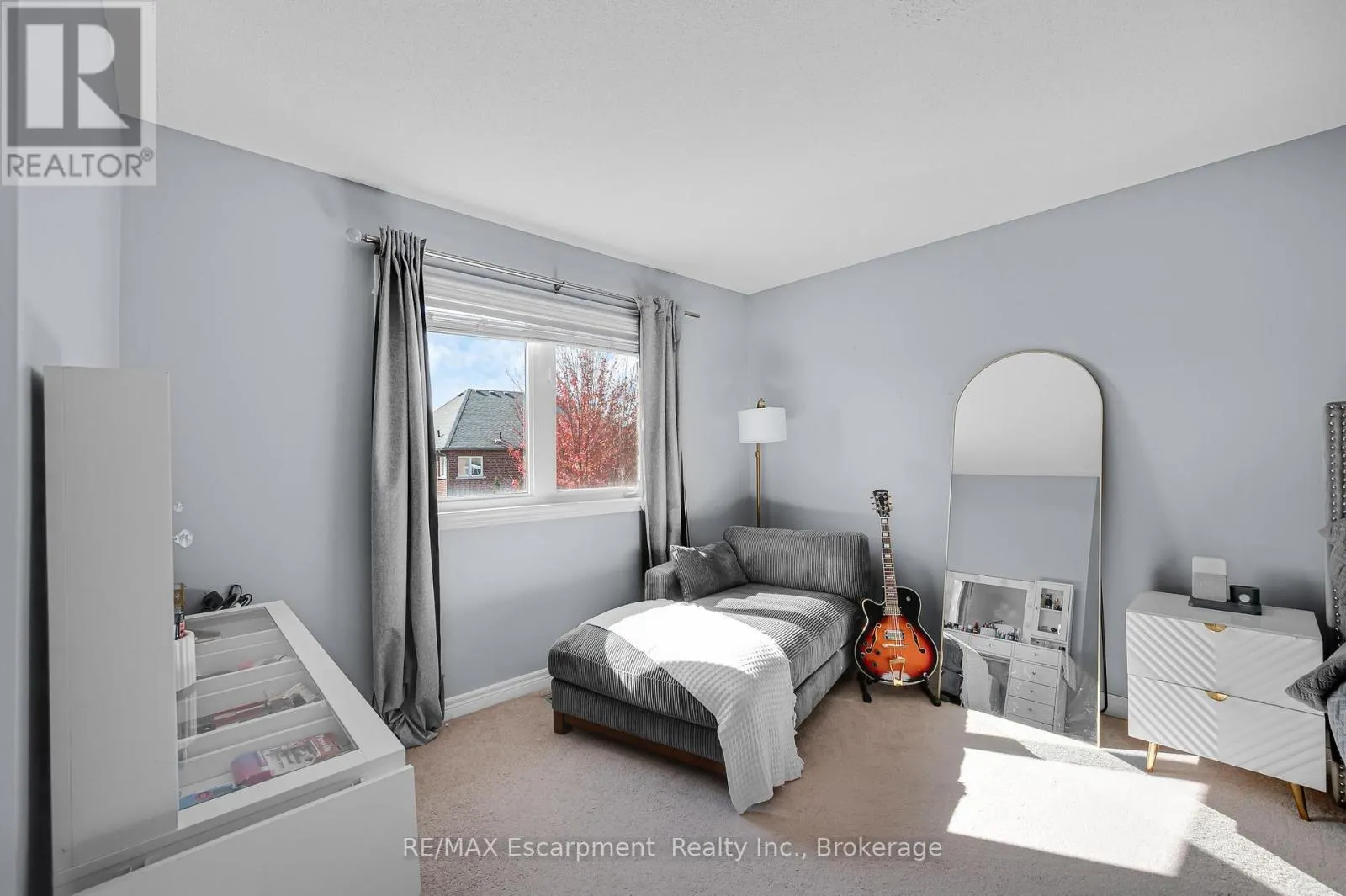 18 AUTUMN ARBOUR ROAD