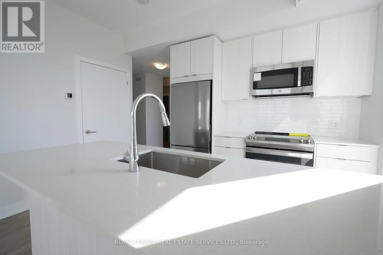 3401 - 4130 PARKSIDE VILLAGE DRIVE