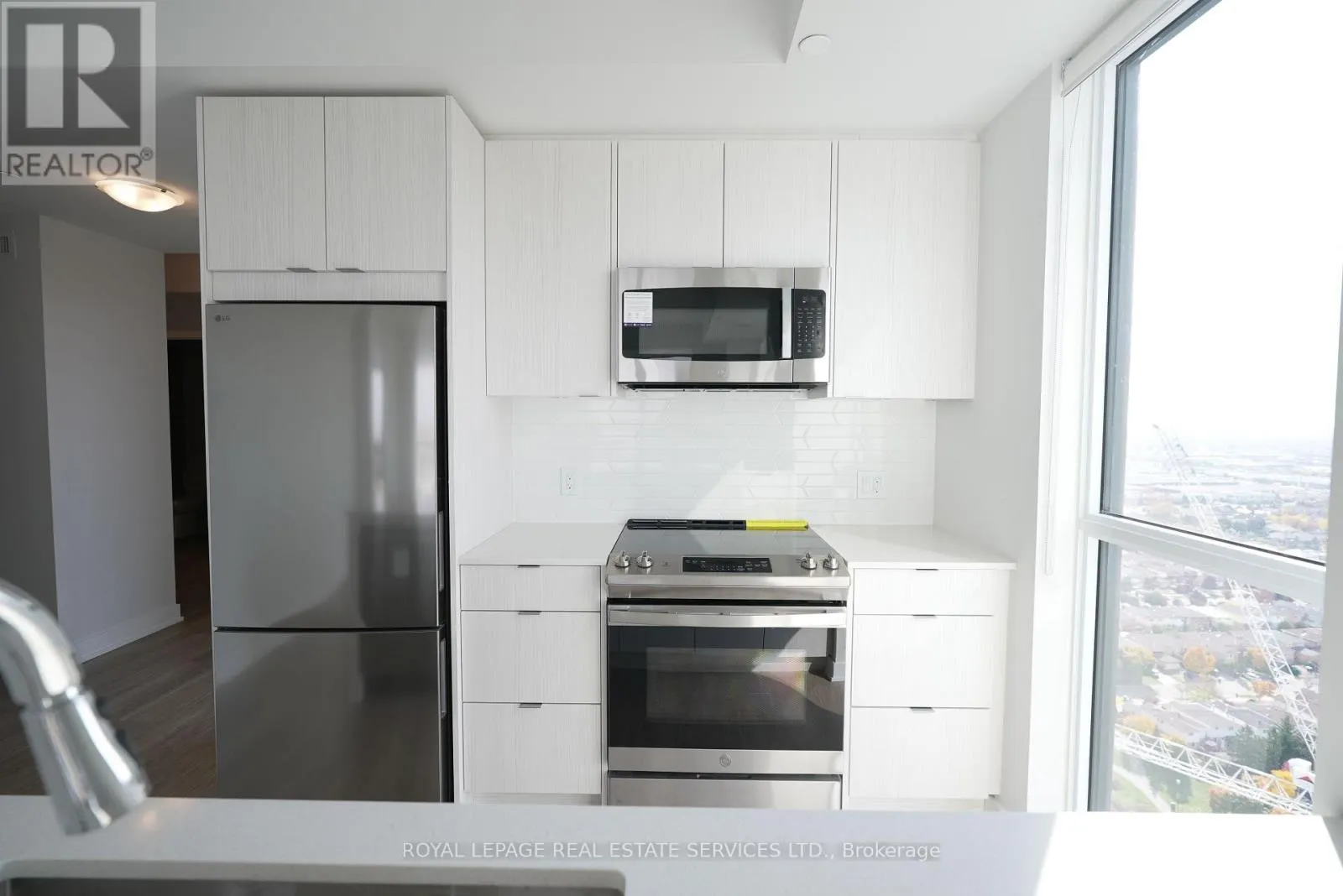 3401 - 4130 PARKSIDE VILLAGE DRIVE