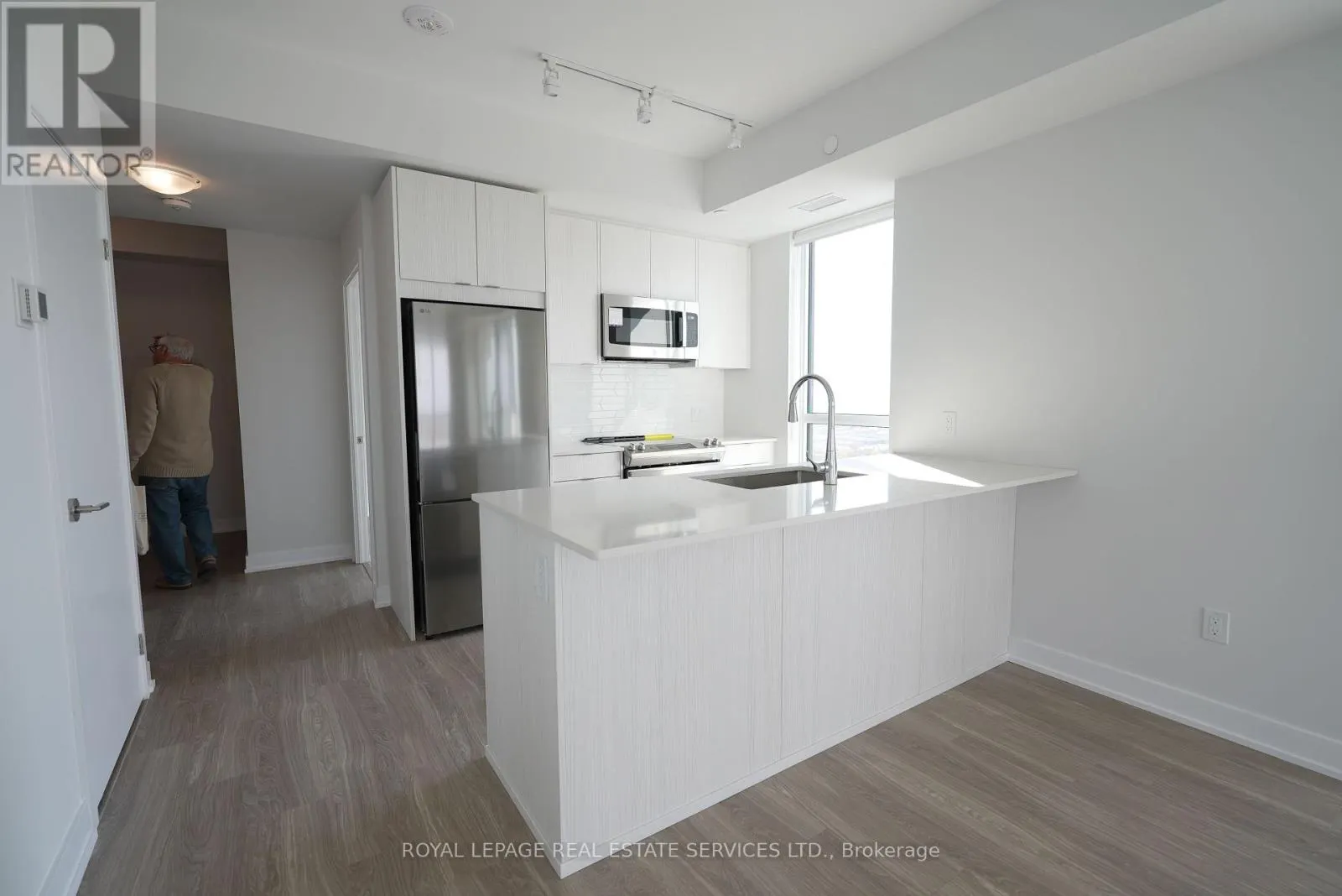 3401 - 4130 PARKSIDE VILLAGE DRIVE