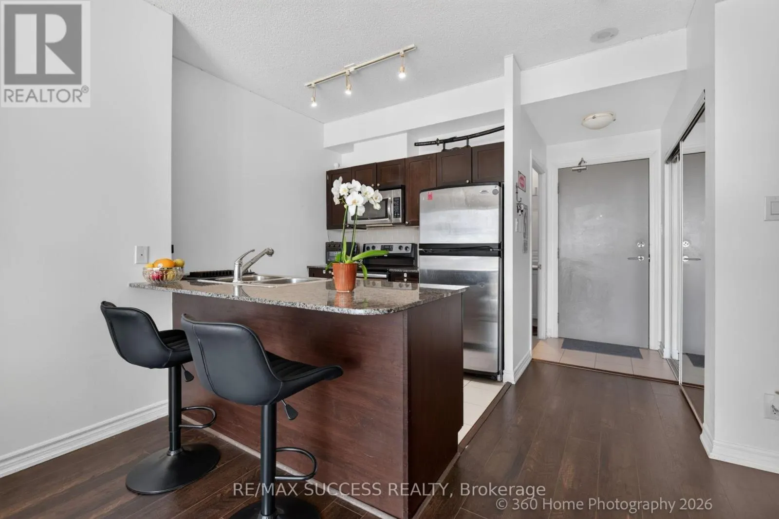 812 - 3525 KARIYA DRIVE