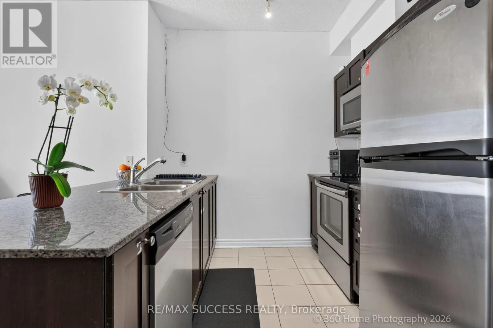 812 - 3525 KARIYA DRIVE
