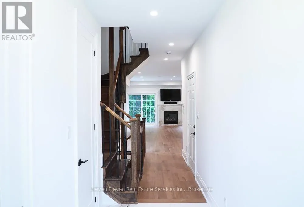 UPPER - 1557 EGLINTON AVENUE W