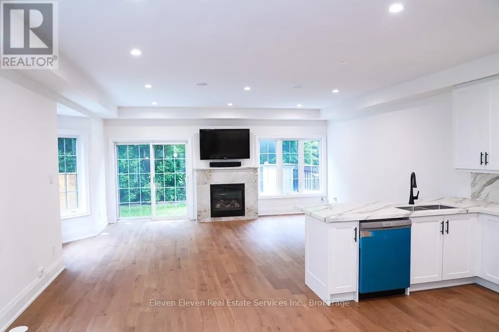 UPPER - 1557 EGLINTON AVENUE W