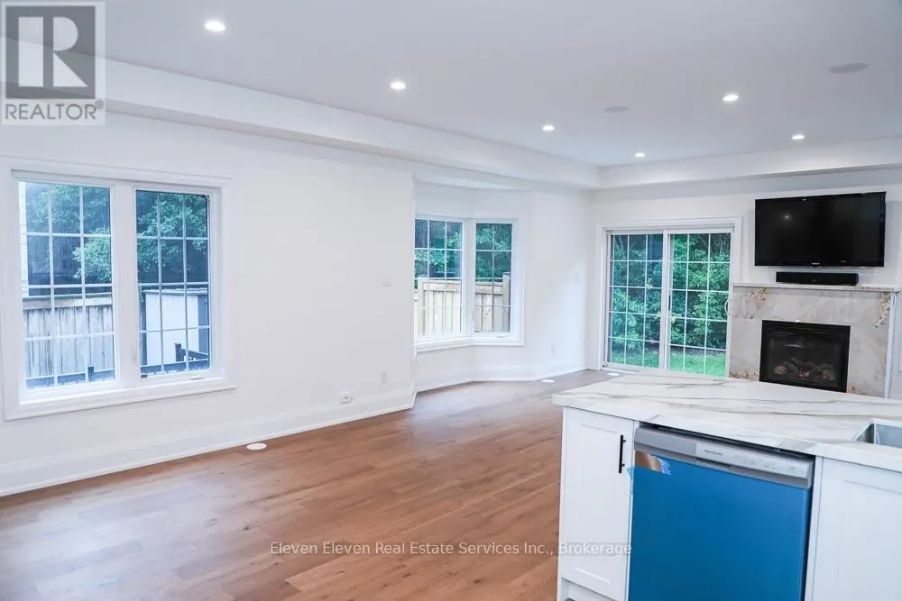 UPPER - 1557 EGLINTON AVENUE W