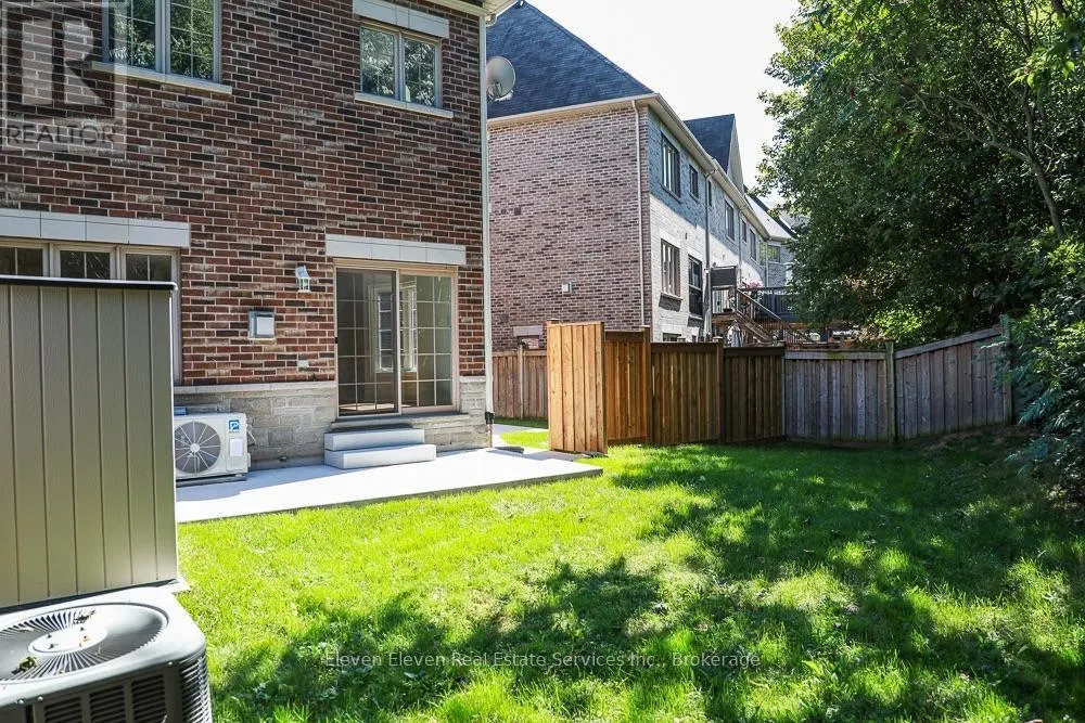 UPPER - 1557 EGLINTON AVENUE W