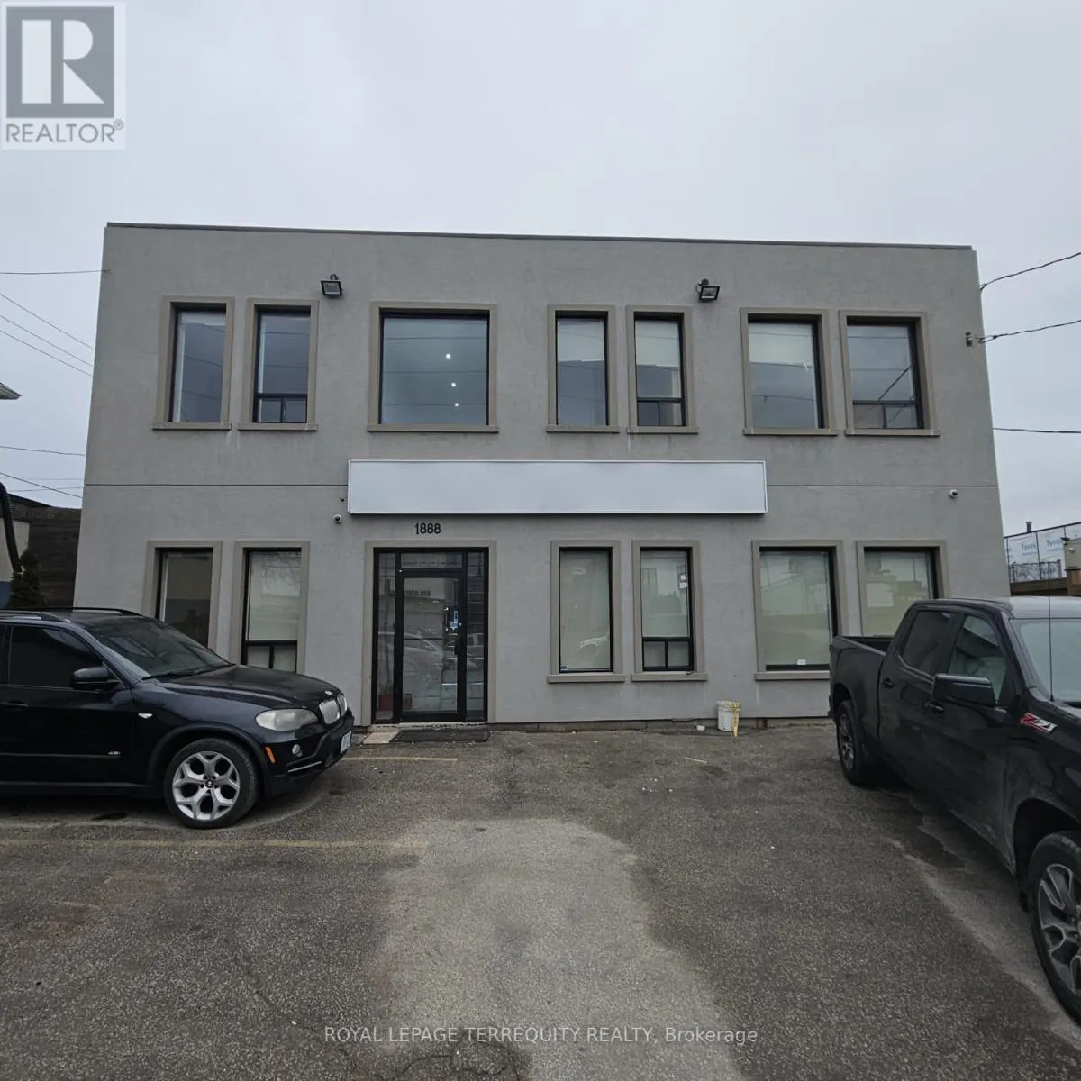 GROUND FLOOR A - 1888 WILSON AVENUE