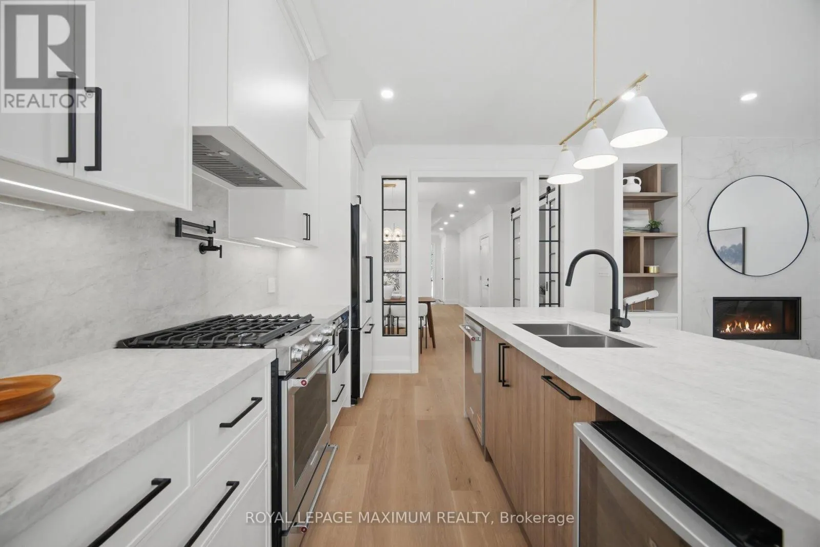 11 PARK BOULEVARD