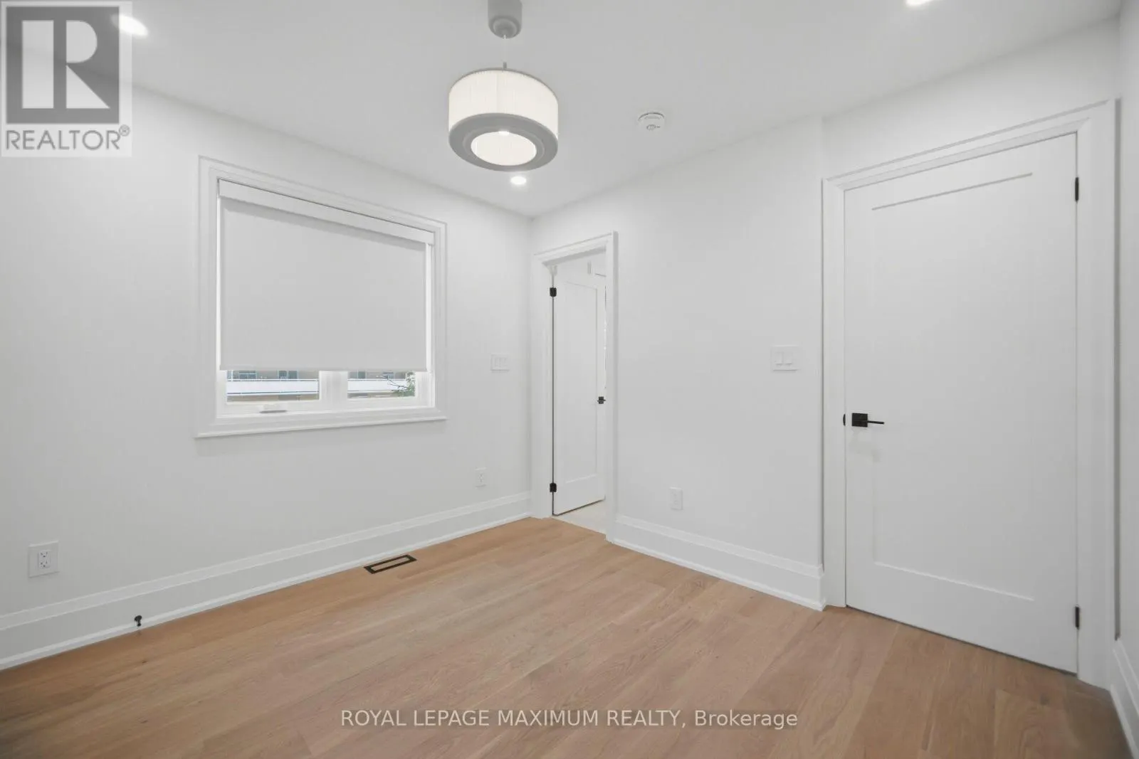 11 PARK BOULEVARD