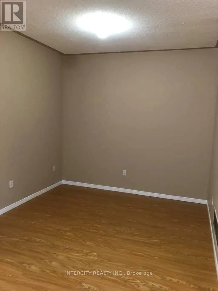 4 PENNYROYAL CRESCENT