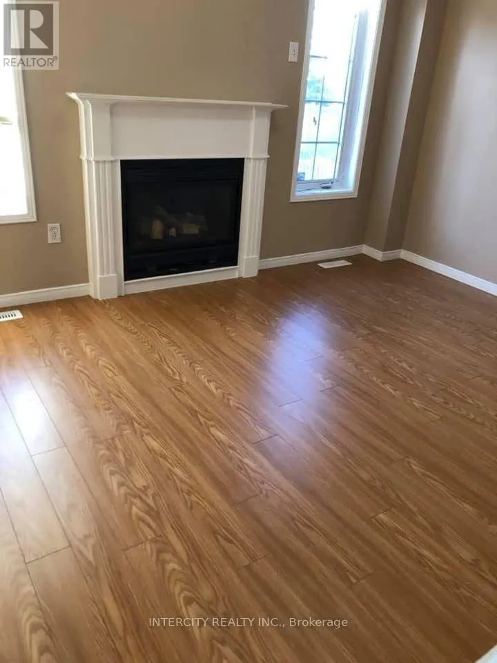 4 PENNYROYAL CRESCENT