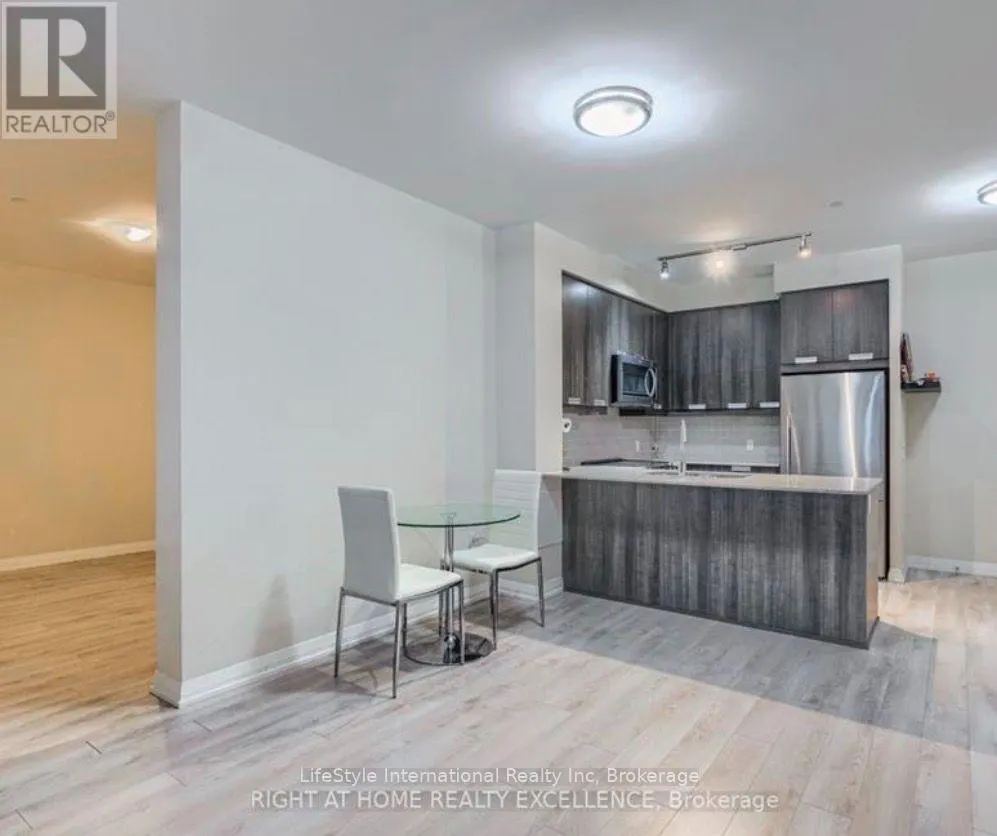 201 - 65 WATERGARDEN DRIVE #201