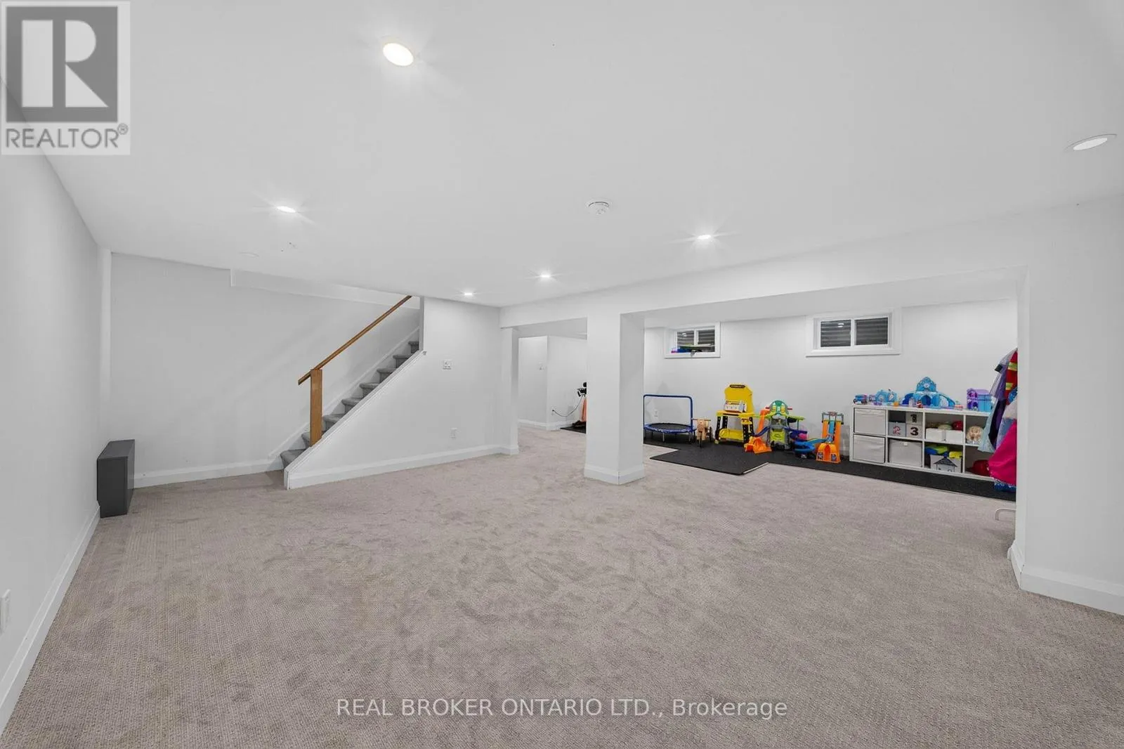 192 WALDONCROFT CRESCENT