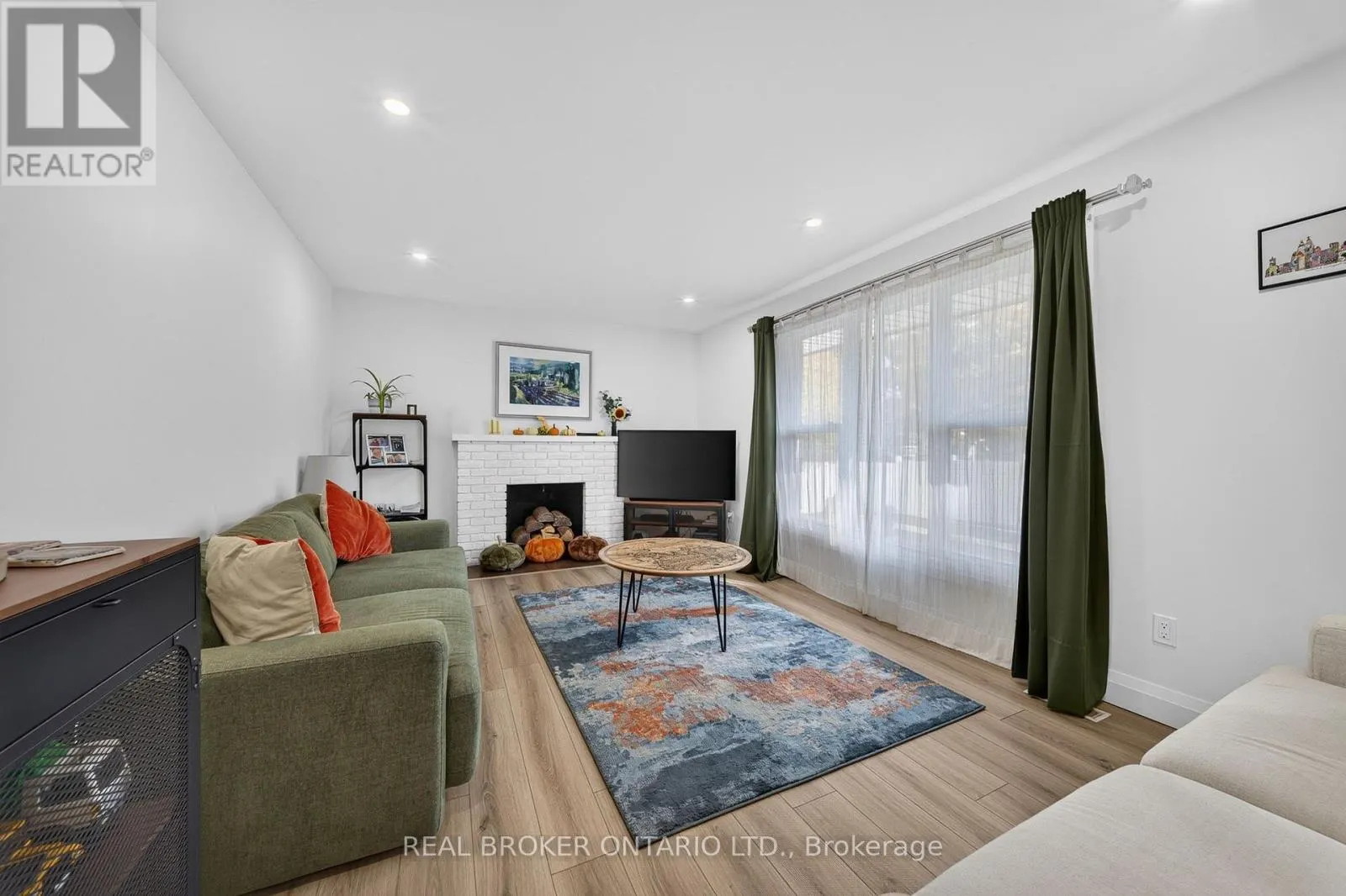 192 WALDONCROFT CRESCENT