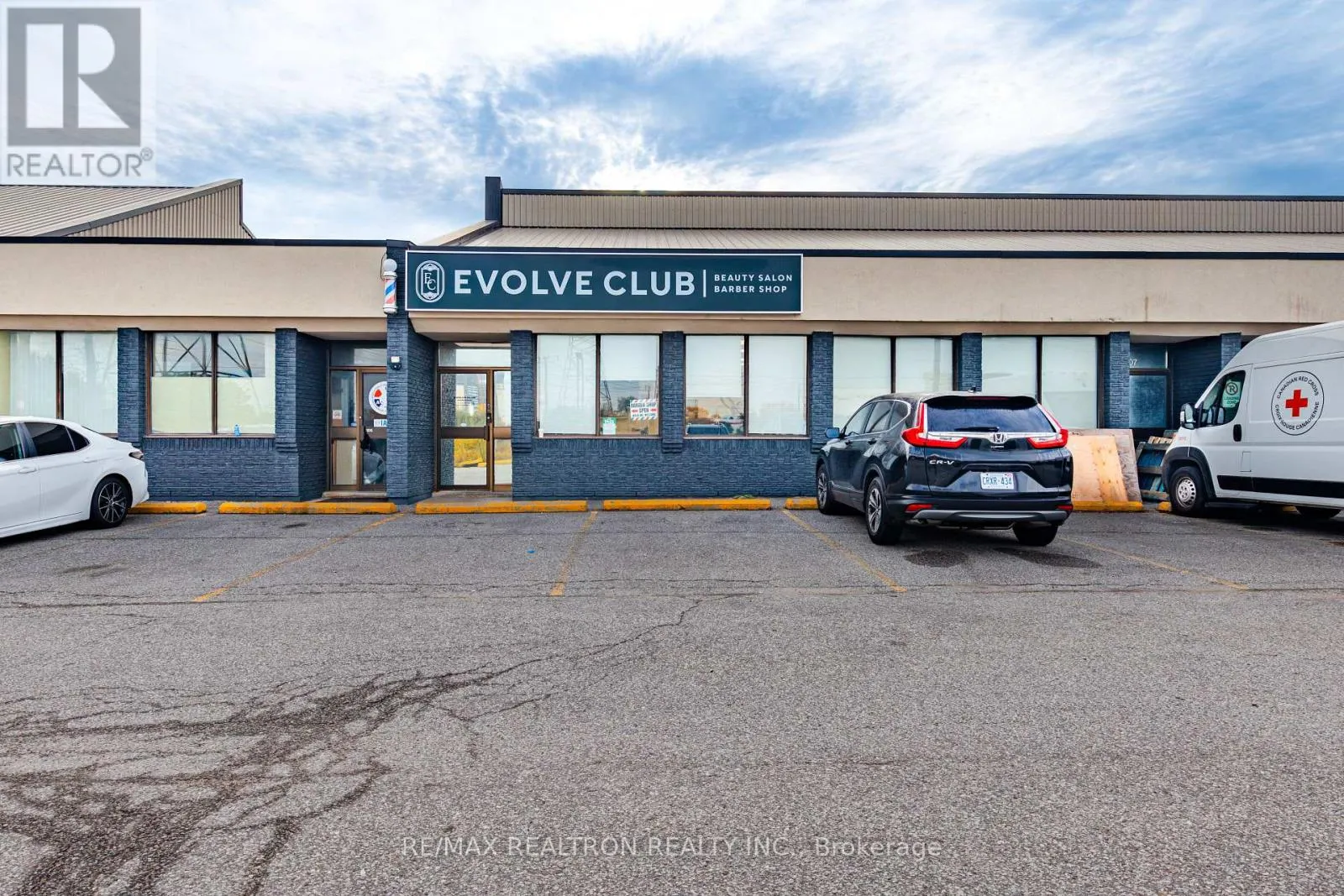 106 - 557 DIXON ROAD