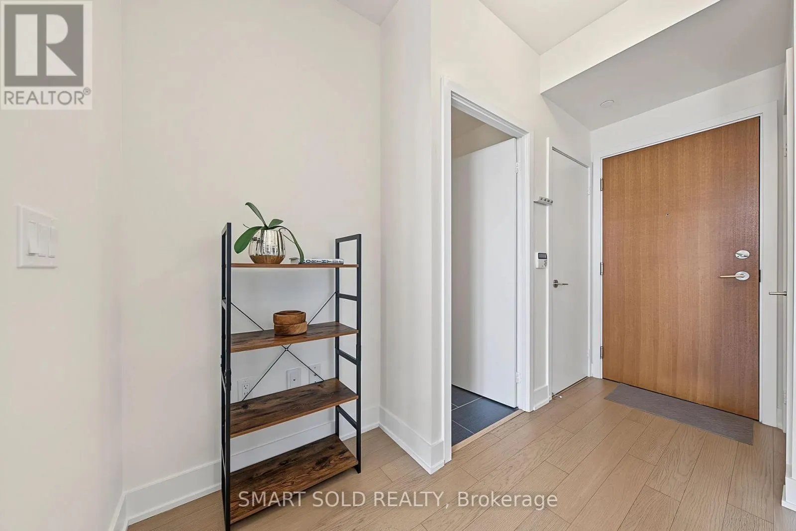 2419 - 30 SHORE BREEZE DRIVE