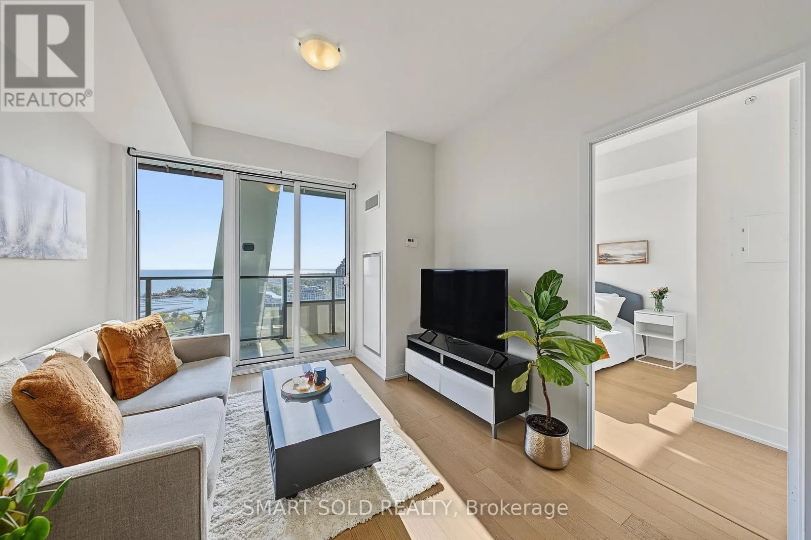 2419 - 30 SHORE BREEZE DRIVE