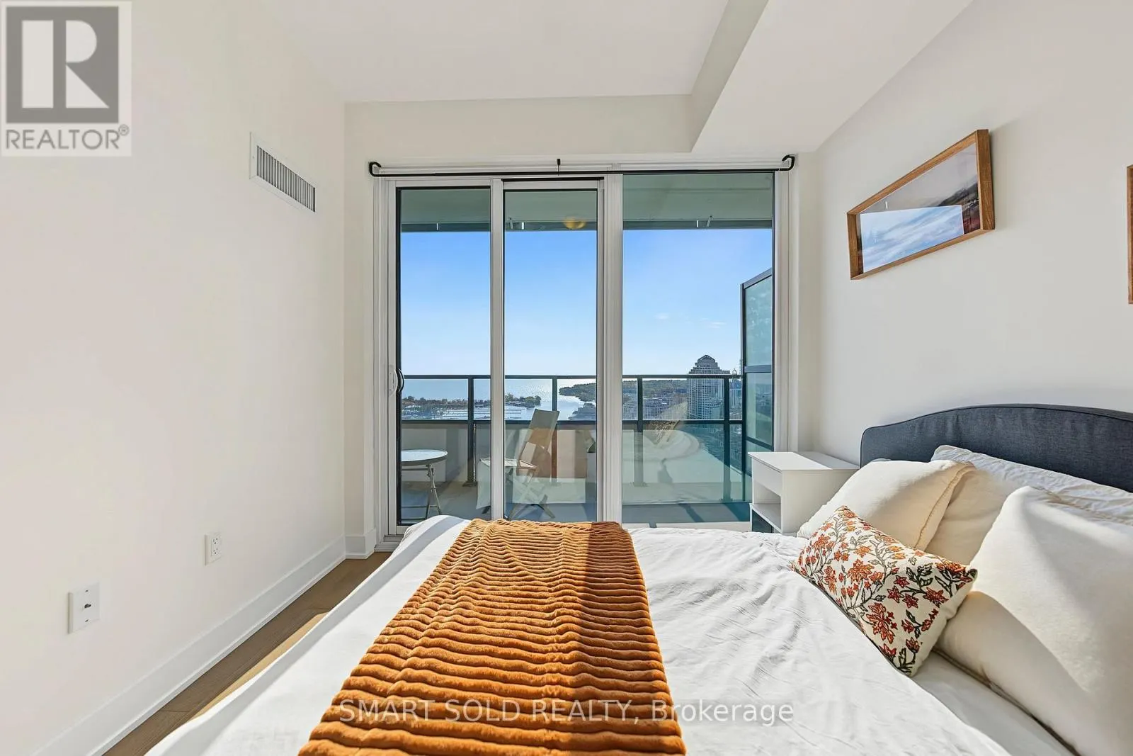 2419 - 30 SHORE BREEZE DRIVE