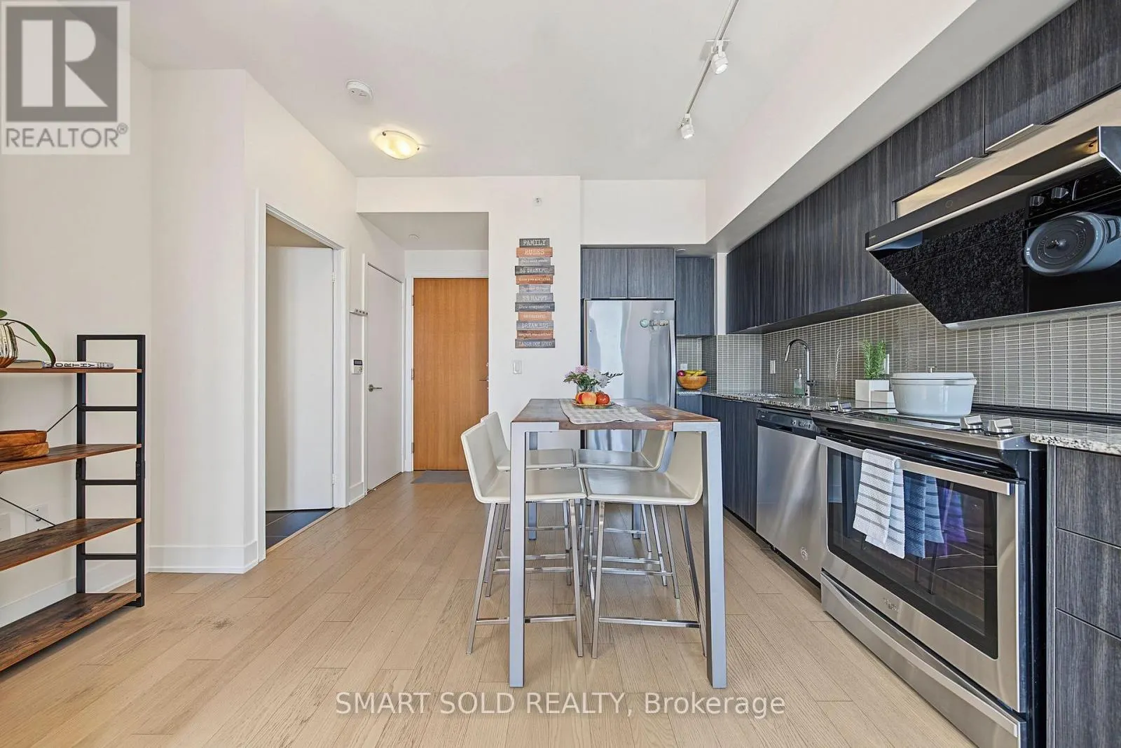2419 - 30 SHORE BREEZE DRIVE