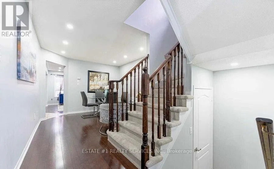 27 THORNBUSH BOULEVARD