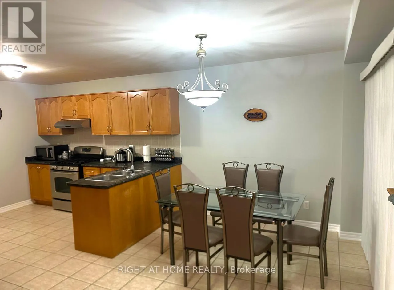 660 GARDEN WALK