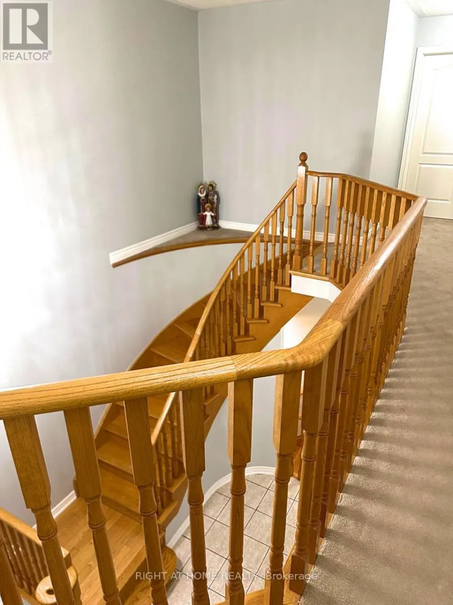 660 GARDEN WALK