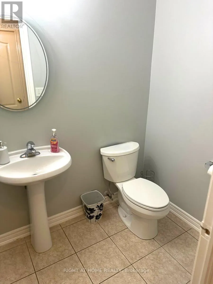 660 GARDEN WALK