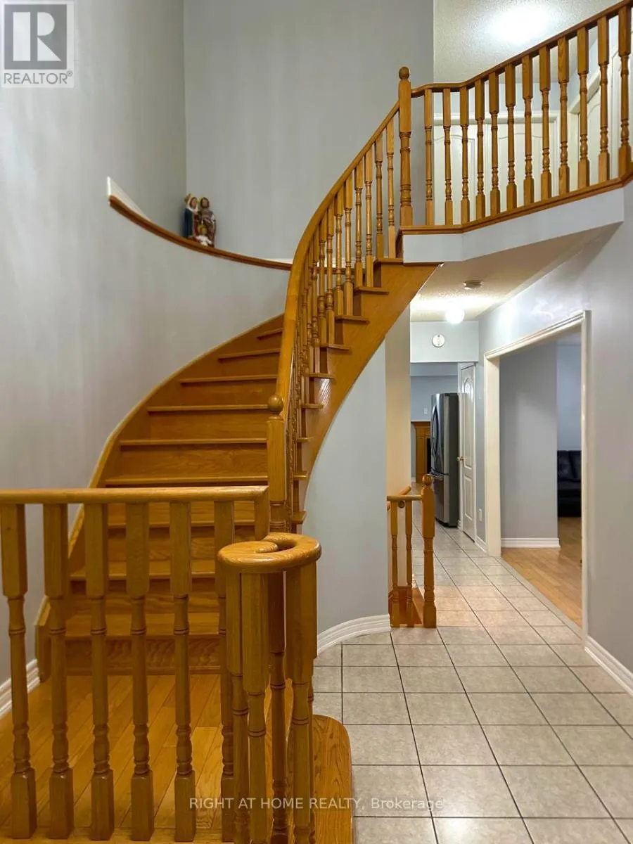 660 GARDEN WALK