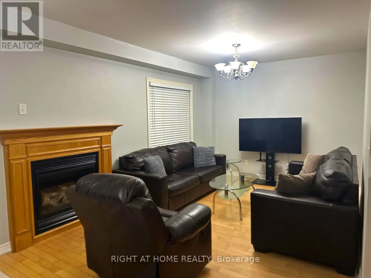 660 GARDEN WALK