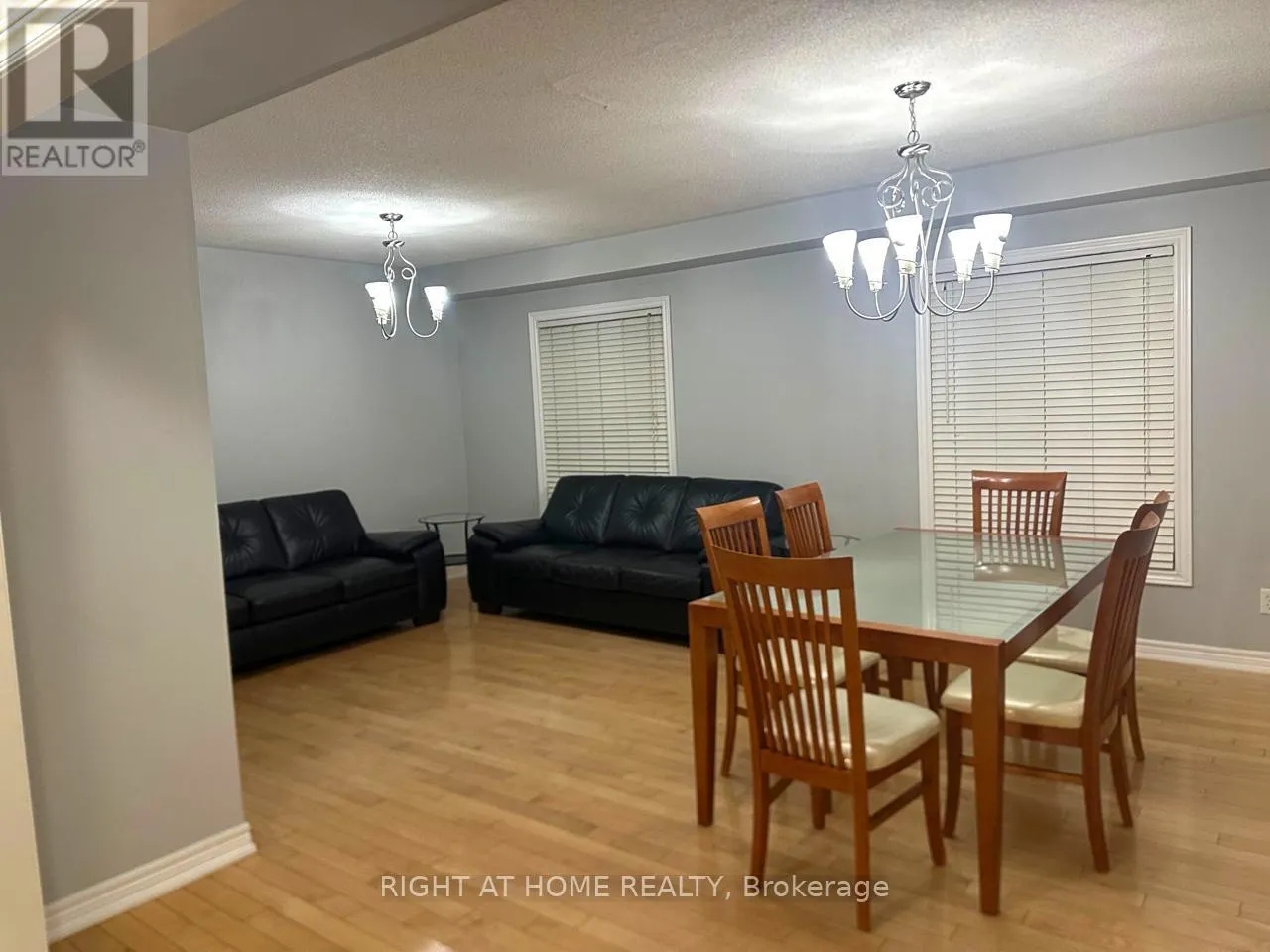 660 GARDEN WALK