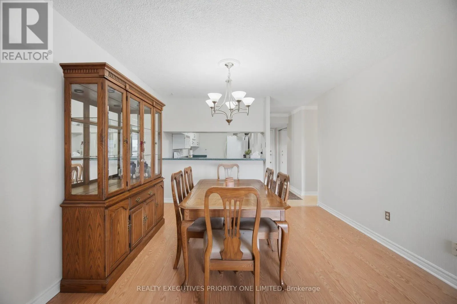1013 - 10 MARTHA EATON WAY
