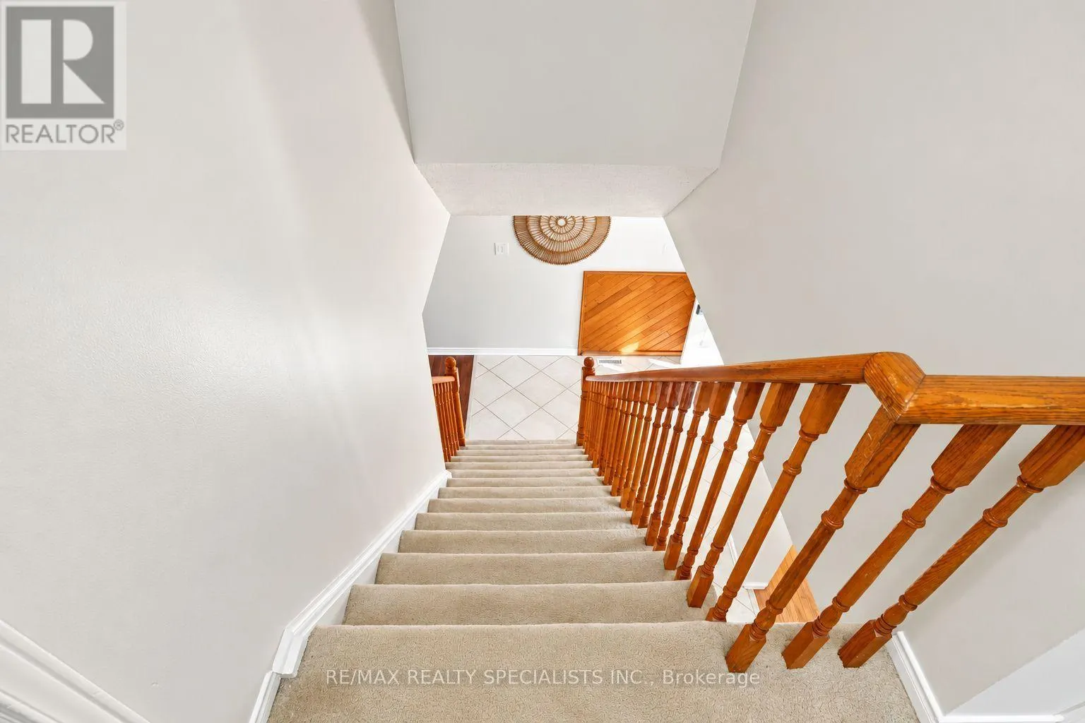 46 LACEWOOD CRESCENT