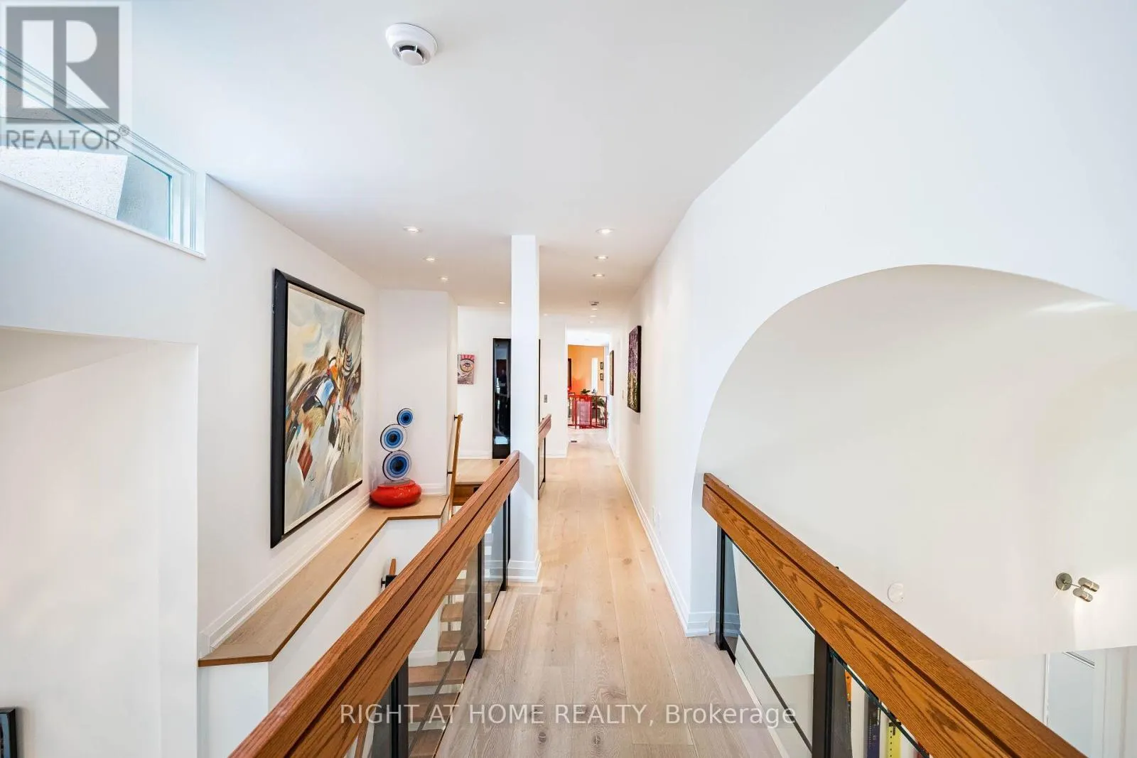 1 FRIARS LANE