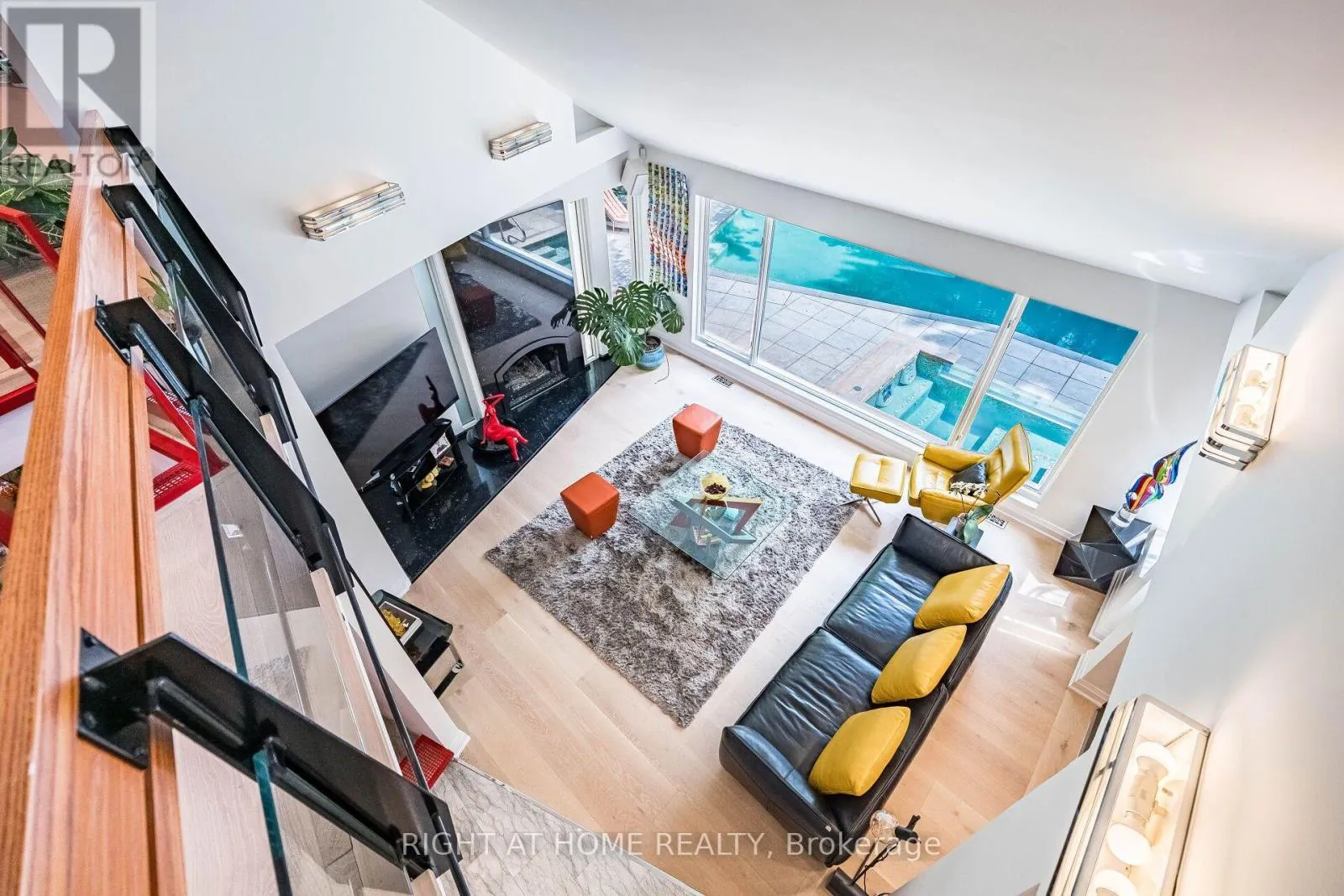 1 FRIARS LANE
