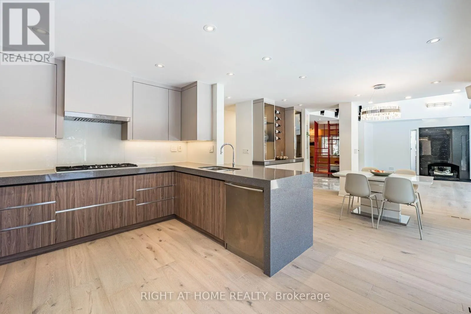 1 FRIARS LANE