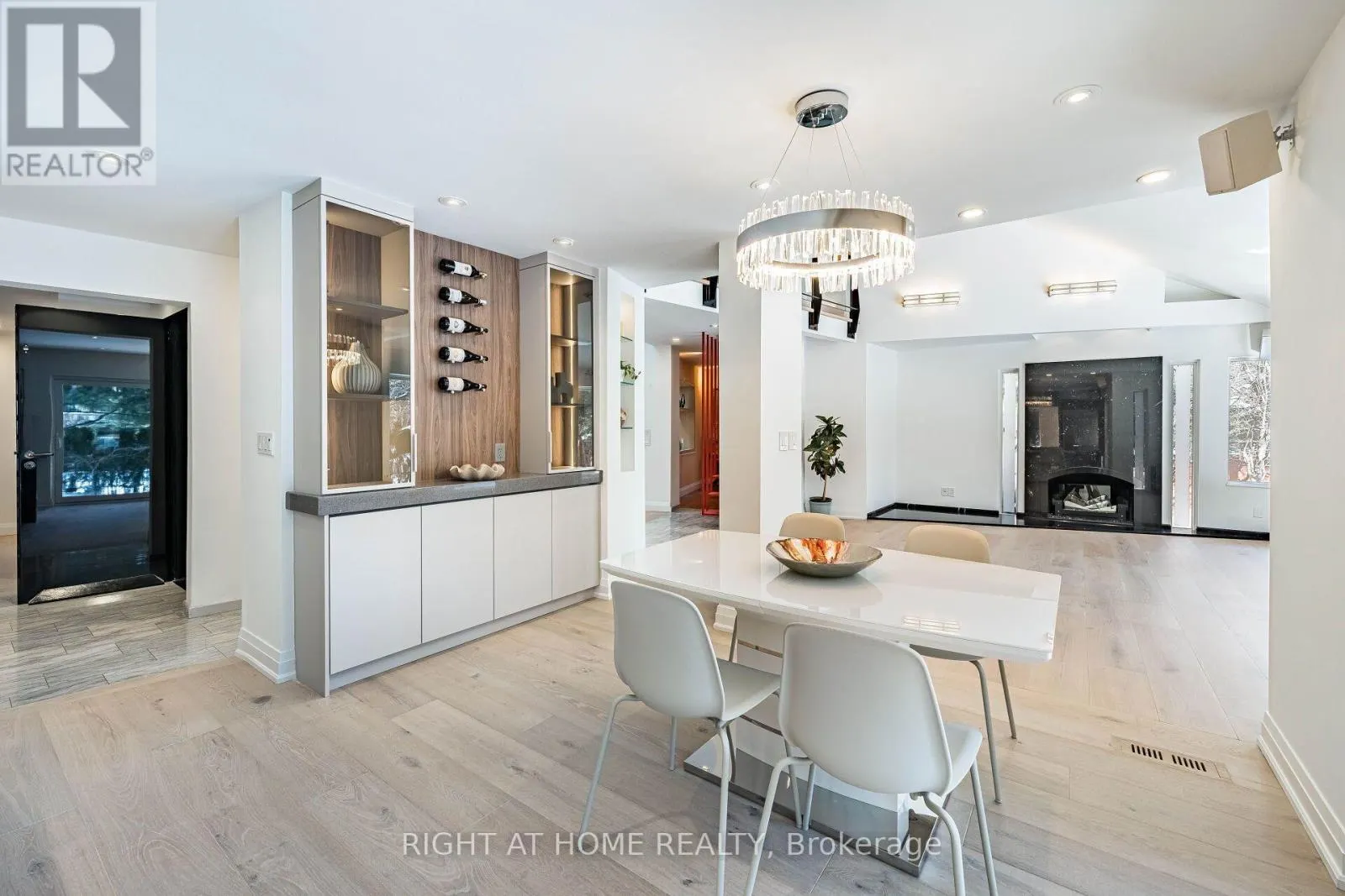 1 FRIARS LANE