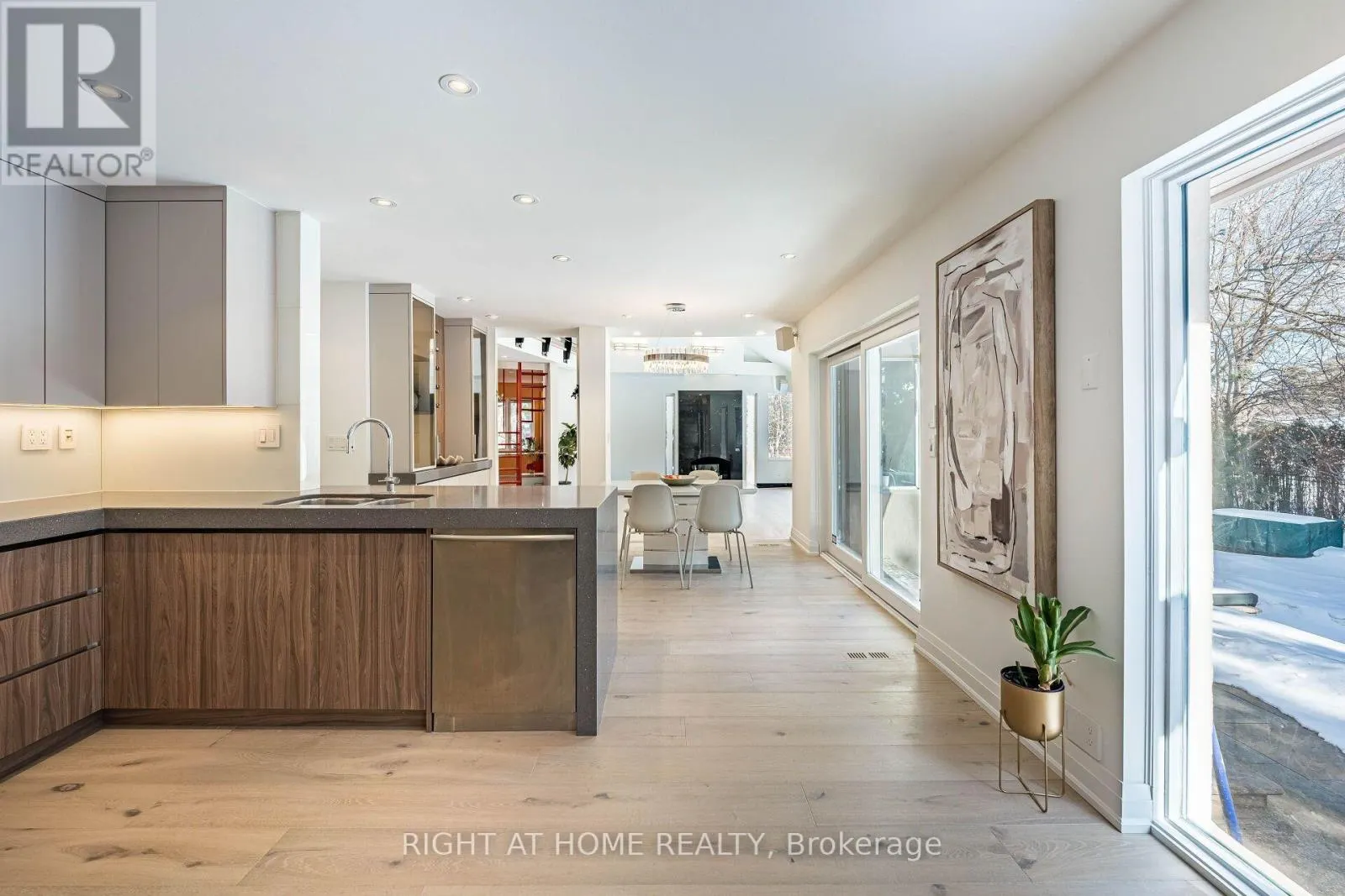 1 FRIARS LANE