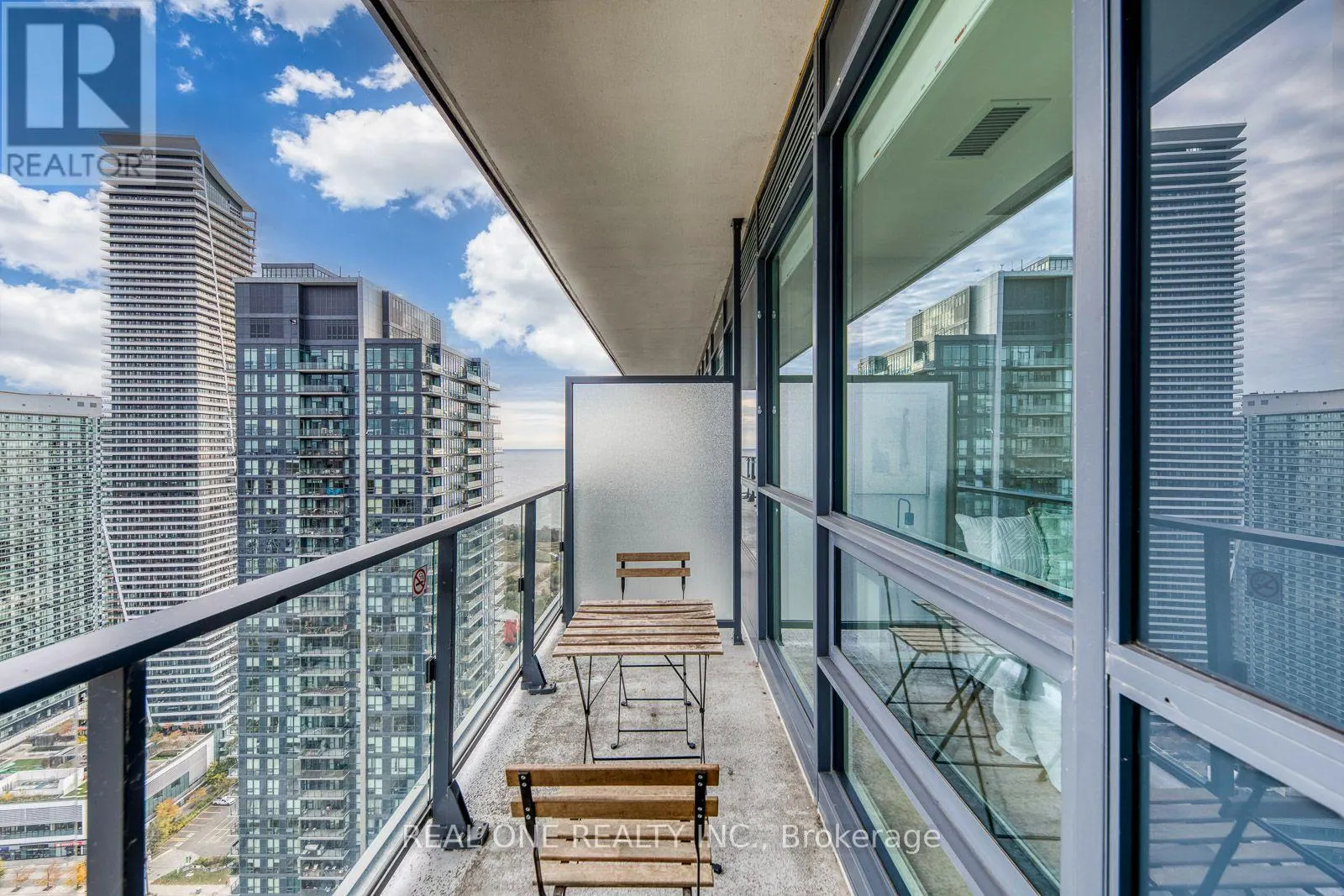 4106 - 2220 LAKE SHORE BOULEVARD W