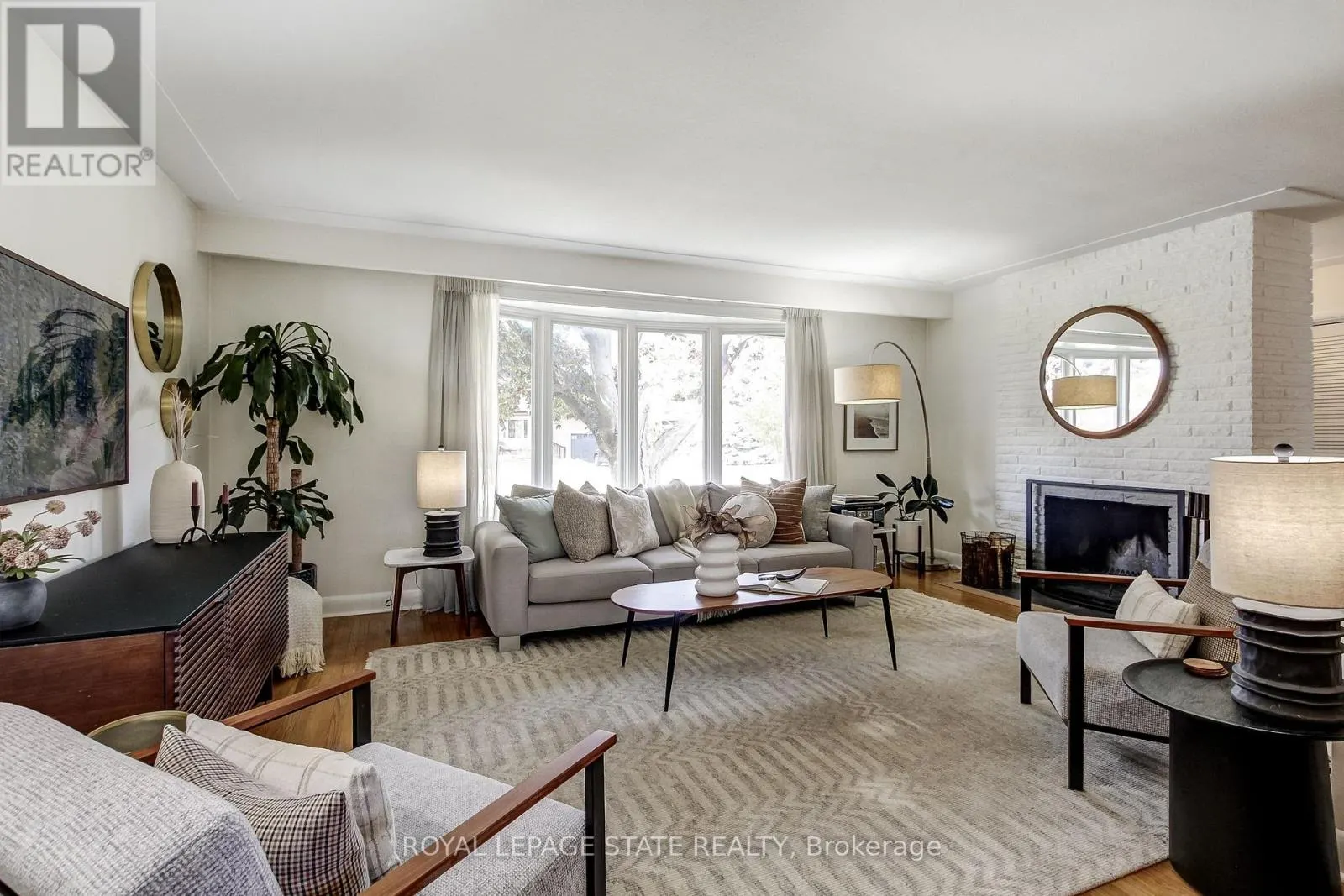 2228 CLARENDON PARK DRIVE