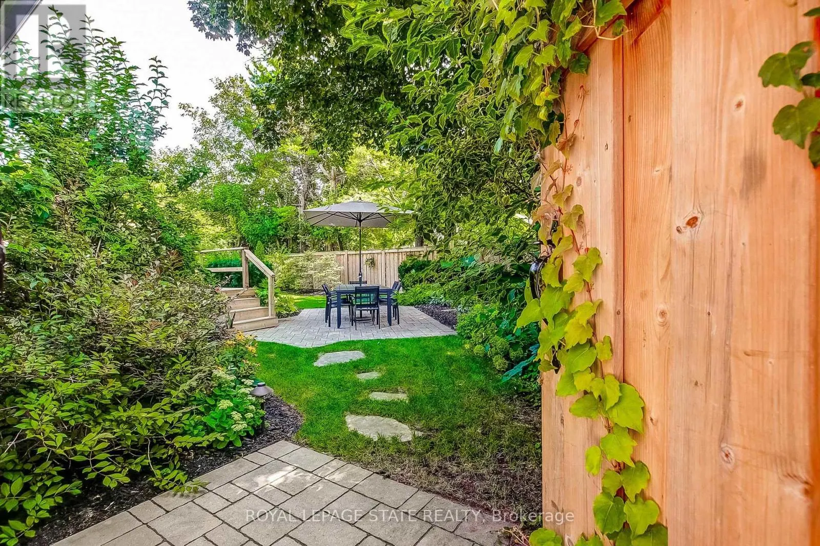 2228 CLARENDON PARK DRIVE