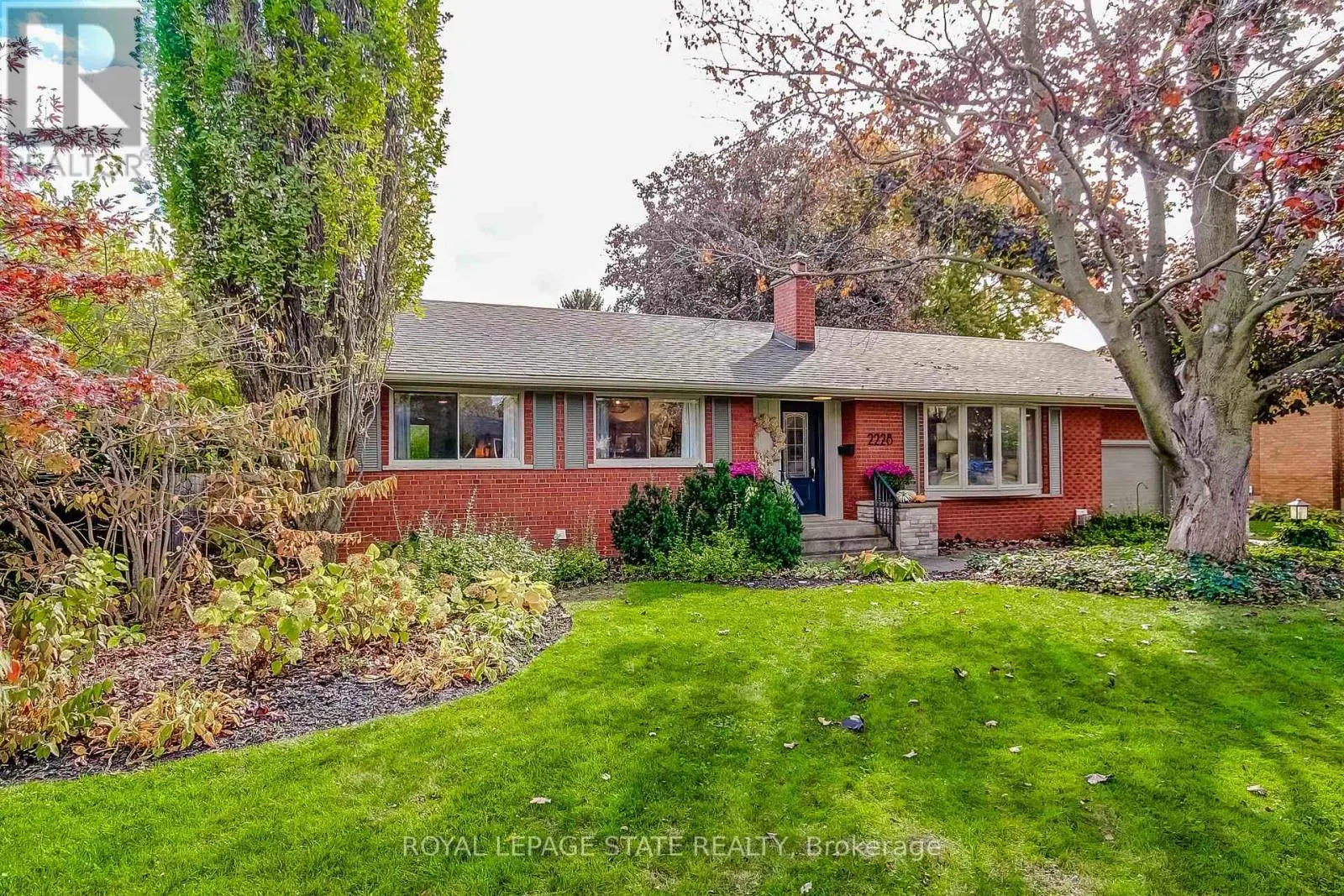 2228 CLARENDON PARK DRIVE