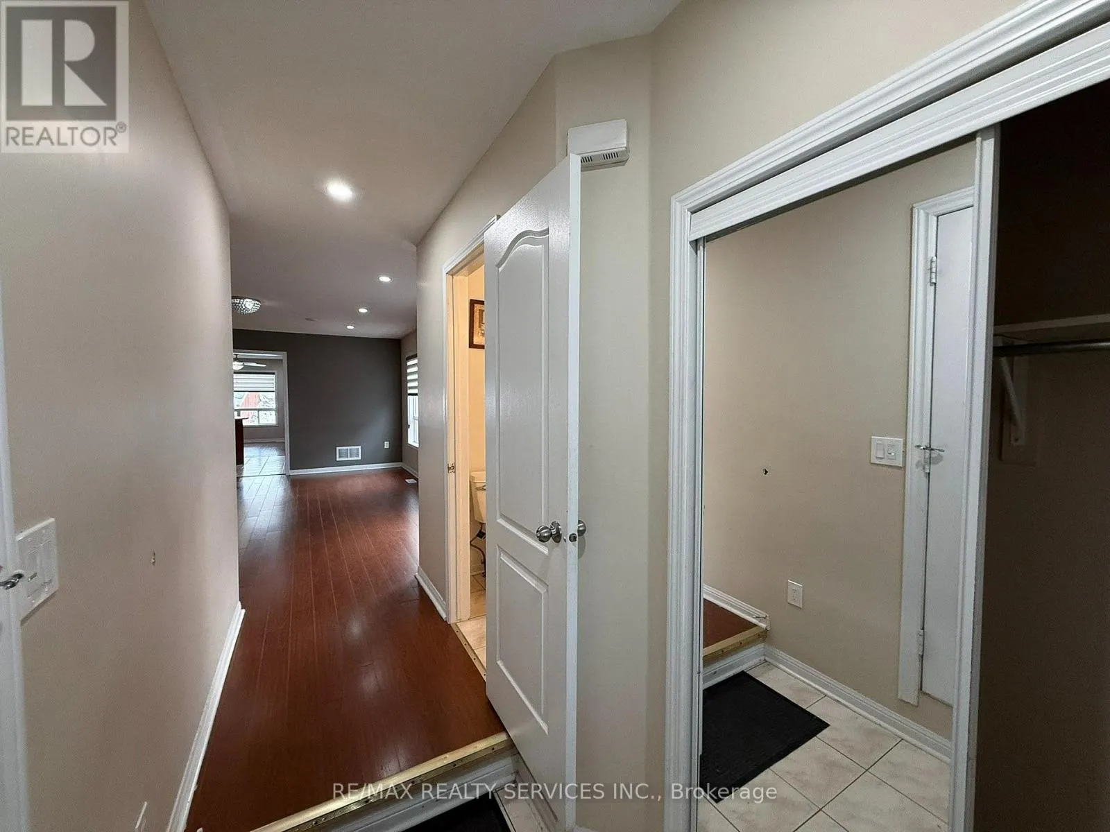 20 MURPHY ROAD