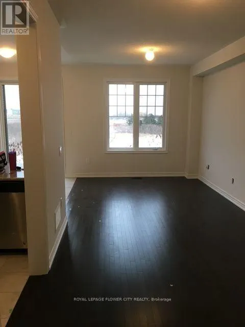 UPPER - 40 DAVENFIELD CIRCLE