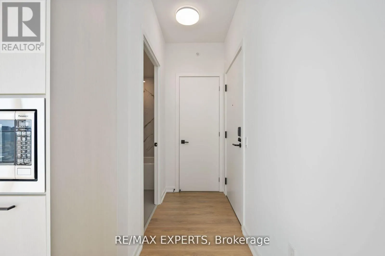 2202 - 10 GRAPHOPHONE GROVE S