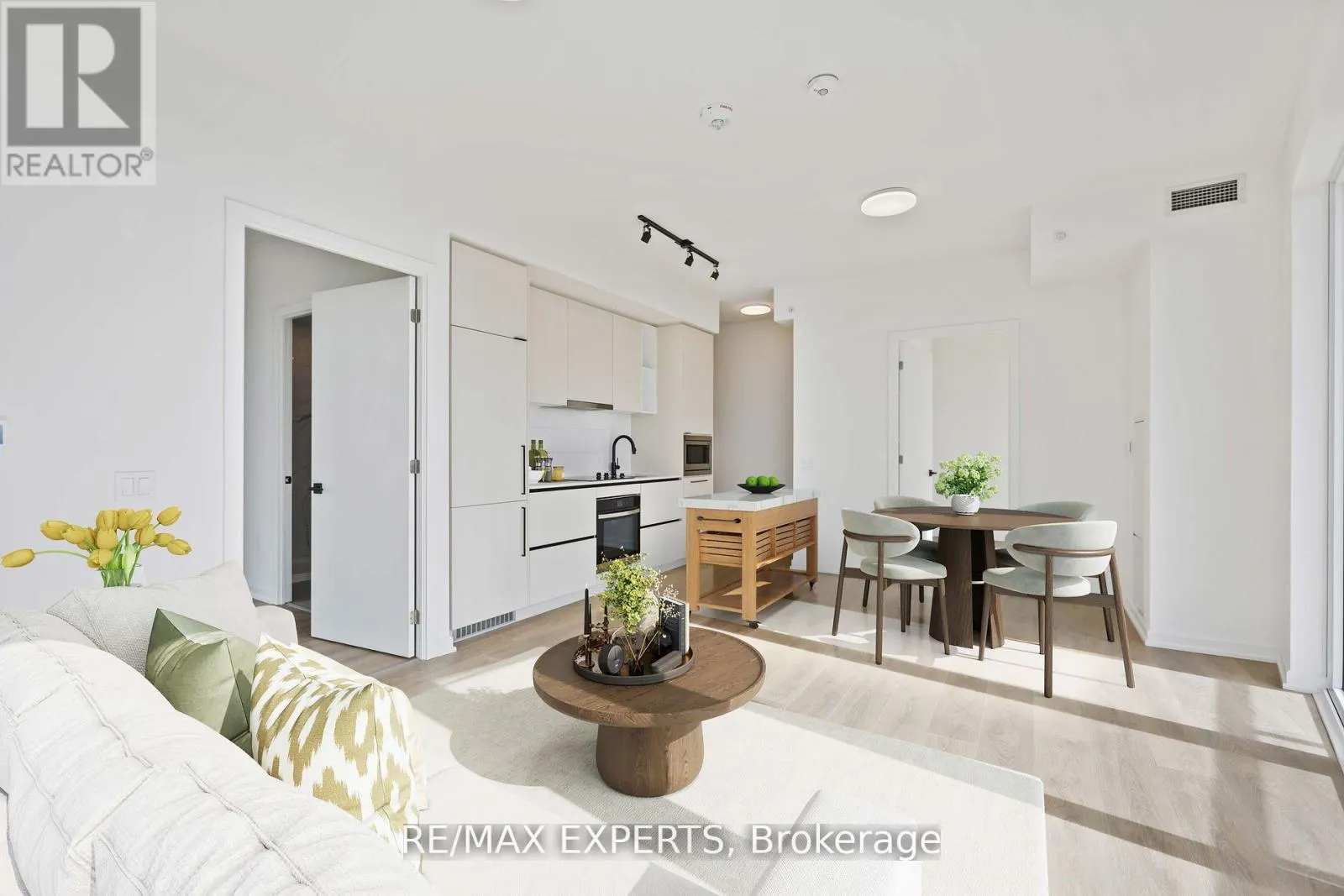 2202 - 10 GRAPHOPHONE GROVE S
