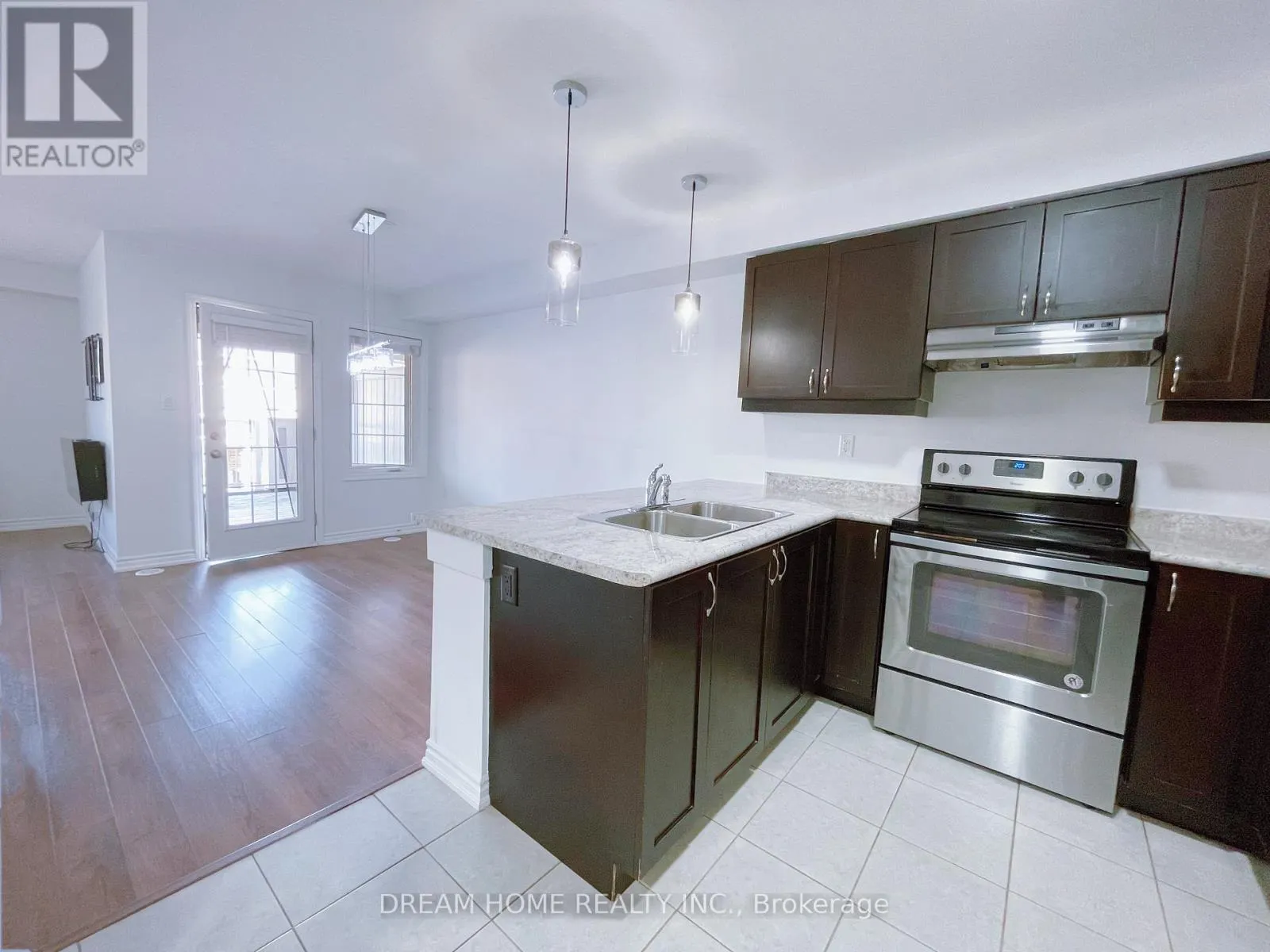 651 LAKING TERRACE