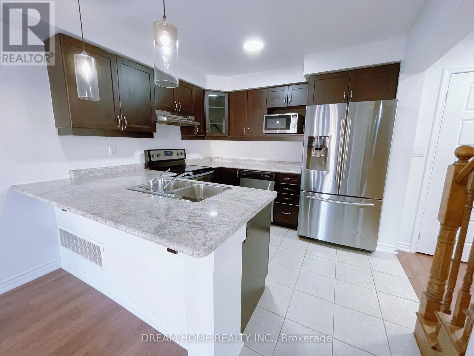 651 LAKING TERRACE