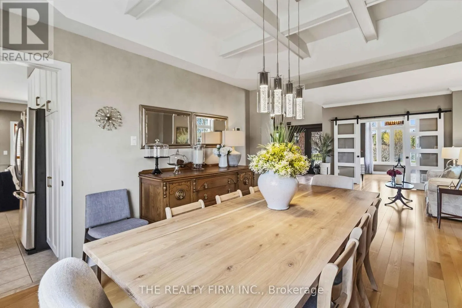 3 CLIFFCREST COURT